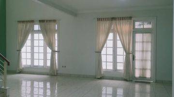 Gambar 5 Dijual Rumah Classic Siap Huni Legenda Wisata