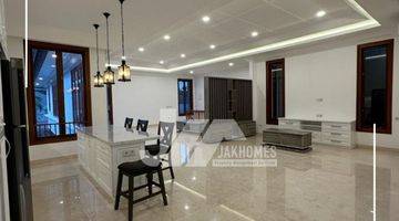 Gambar 4 Brand New Tropical House Rumah Furnished SHM di Kemang Dalam, Jakarta Selatan