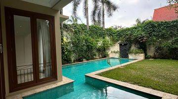 Gambar 1 For Rent Luxury House Kemang