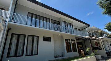 Gambar 2 Rumah Town House Modern di Cipete Cilandak, 4 Kamar, Dekat Mr