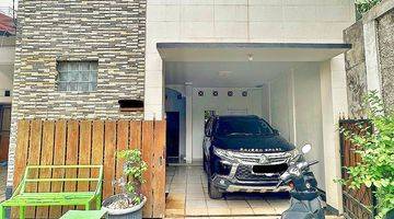 Gambar 1 Dijual Rumah Secondary Harga Terjangkau Dan Baru Di Renovasi Di Balekambang - Condet, Jakarta Timur Dekat Jl. Tb. Simatupang  Rumah Tipe 2 Lantai Dalam Mini Cluster Luas Tanah : 110 M² Luas Bangunan : 210 M² Lebar Muka : 6 M Kamar Tidur : 3 Kamar Mandi : 