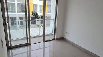 Gambar 3 Dijual Rumah Baru Hoek Unfurnished Pik2