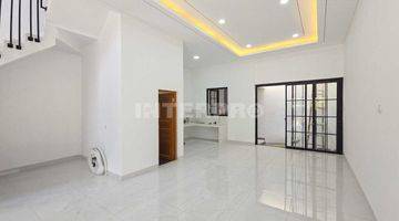 Gambar 5 Rumah Minimalis Modern Taman Ratu Lt 90m2