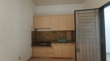 Gambar 2 Rumah Bagus Semi Furnished di Taman Hollandia, Tangerang