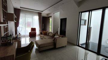 Gambar 1 Rumah 2 Lantai Baru Furnished di Jl. Lkr. Botanika Selatan, Tangerang