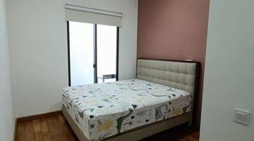 Gambar 2 Rumah 2 Lantai Baru Furnished di Jl. Lkr. Botanika Selatan, Tangerang