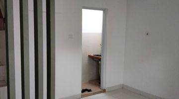 Gambar 4 Rumah 2 Lantai Bagus Unfurnished SHM di Jl. Gading Serpong Boulevard, Tangerang