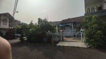 Gambar 4 Rumah Hoek di Adena Graha Raya Bintaro Jaya Tangerang Selatan