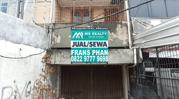 Gambar 2 Dijual Ruko 2,5 Lantai di Green Ville