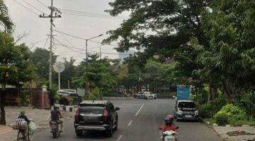 Gambar 3 Rumah Usaha Di Pusat Kota Surabaya, Lokasi Ramai, Cocok Untuk Resto, Showroom, Klinik