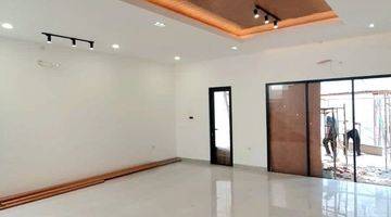 Gambar 4 Bransd new Town House Pejaten 