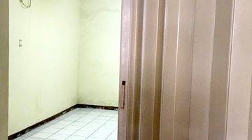 Gambar 4 Dijual Rumah 2,5 Lantai di Taman Palem Lestari, Jakarta Barat