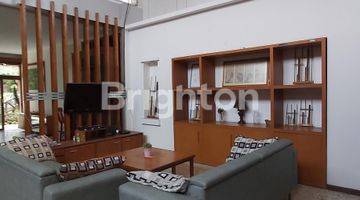 Gambar 2 RUMAH LAPANG FULL FURNISHED MATERIAL KAYU JATI, DEKAT PUSAT BISNIS DAN KAMPUS MARANATHA