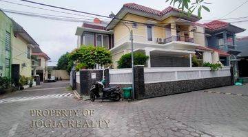 Gambar 1 Rumah Bagus Dekat Ugm Semi Furnished Shm Di Mlati, Sleman