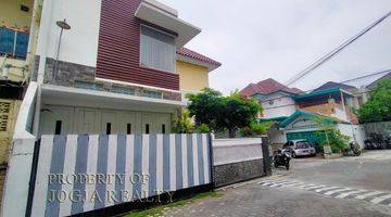 Gambar 2 Rumah Bagus Dekat Ugm Semi Furnished Shm Di Mlati, Sleman