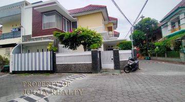 Gambar 3 Rumah Bagus Dekat Ugm Semi Furnished Shm Di Mlati, Sleman