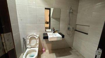 Gambar 3  Rumah Semi Furnished Bagus di jln asia, Green Lake City