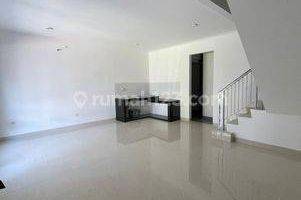 Gambar 2 Rumah 3 Lantai Bagus Unfurnished SHM di Jalan Golf Island Jl. Pantai Indah Kapuk, Jakarta Utara