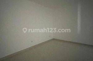 Gambar 5 Rumah 3 Lantai Bagus Unfurnished SHM di Jalan Golf Island Jl. Pantai Indah Kapuk, Jakarta Utara