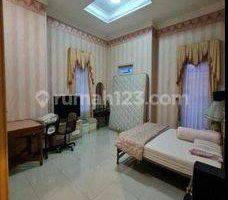 Gambar 5 Dijual Rumah Mewah Taman Resort Mediterania, Luas 804m Hoek, Siap Huni, Full Furnished