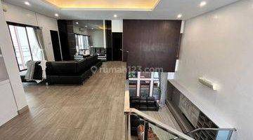 Gambar 4 Siap Huni Rumah 2 Lantai Bagus Semi Furnished SHM di Taman Mediterania Resort, Jakarta Utara