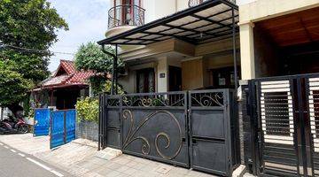 Gambar 2 Rumah Classic Fully Furnished Di Benhil 