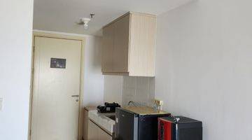 Gambar 2 Disewakan M Town, Studio, Furnished, Lantai Tinggi. 