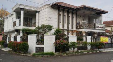 Gambar 1 Rumah Lux Lingkungan Nyaman Komplek Margahayu Raya Kota Bandung