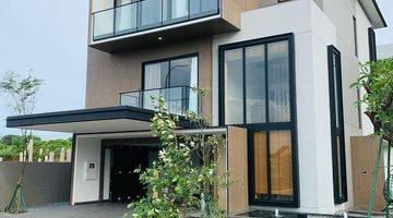 Gambar 2 Rumah Mewah Premium dgn Lift 3lt di LAYTON NAVAPARK BSDA