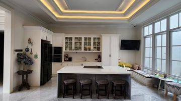 Gambar 3 Rumah Furnish Mewah with Pool hdp Selatan Lancewood Navapark BSD