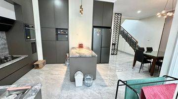 Gambar 3 Rumah 2 Lantai Furnished Flamingo Cluster Caribbean