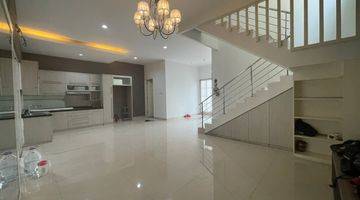 Gambar 1 Rumah Grisenda L.t 126 M Semi Furnished Hadap Selatan Termurah Cantik