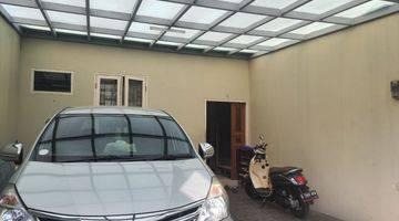 Gambar 3 Tidak Akan Rugi Beli Rumah ini.Dijual Rumah Modern di Margahayu Permai Kopo. Bagus dan carport full kanopi kaca. 