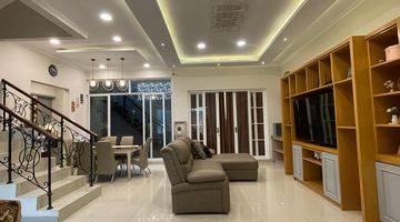 Gambar 1 Rumah 2 Lantai Full Furnished di Cluster Trimezia Gading Serpong