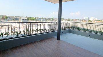 Gambar 3 Rumah Citraland Surabaya Opsi Rooftop Balcony Private Club House