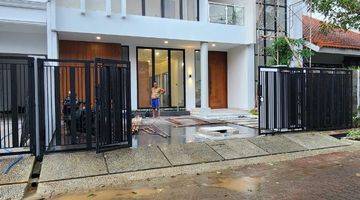 Gambar 1 Dijual Rumah Modern Private Pool Dalam Komplek One Gatesystem Di Lebak Bulus