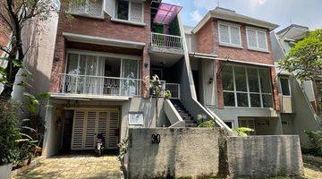 Gambar 1 Rumah Siap Huni Dalam Townhouse Di Cilandak