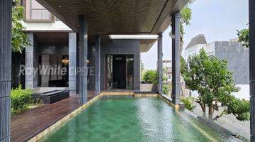 Gambar 4 Rumah Mewah Full Furnished di Pantai Mutiara