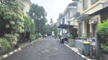 Gambar 3  Rumah Bagus Siap Huni Dalam Townhouse Di Pejaten