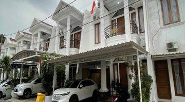 Gambar 4 Rumah Cantik Dalam Townhouse Jagakarsa Jakarta Selatan