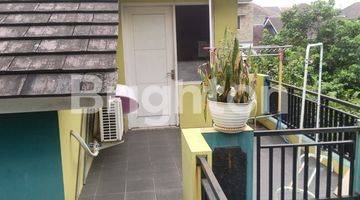 Gambar 5 RUMAH 2 LANTAI SIAP HUNI DAN HOOK