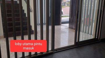 Gambar 3 FOR RENT Rumah 3 Lantai Siap Pakai di Cluster Mozart Golf Island