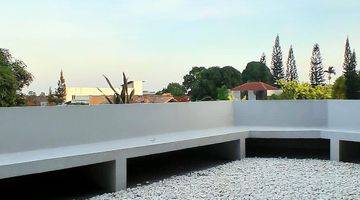 Gambar 2 Rumah Baru Minimalis Siap Huni Dgn Rooftop Di Pondok Cabe Strategis
