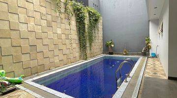 Gambar 2 Rumah Dijual Dan Disewakan Hoek Dengan Private Pool  Di Bintaro