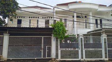 Gambar 1 Rumah 2 Lantai Siap Huni SHM di Jl. Raya Kavling Hankam, Jakarta Barat