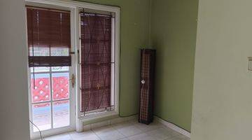 Gambar 4 Rumah Furnished Luas 200 M² Di Barcelona Kota Wisata Cibubur