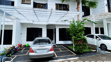 Gambar 1 Dijual Exclusive Townhouse Lebak Bulus Kolam Renang