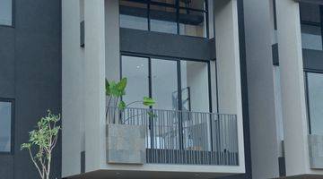 Gambar 2 Lebak Bulus Contemporary And Artful Townhouse For Sale 