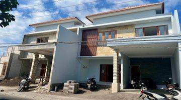 Gambar 1 Rumah Semi Villa Dengan Swimming Pool Di Dekat Pantai sanur