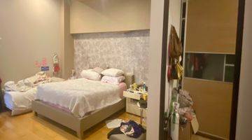 Gambar 4 Rumah Eksklusif Komplek Pondok Anggrek  Rumah Semi Furnished